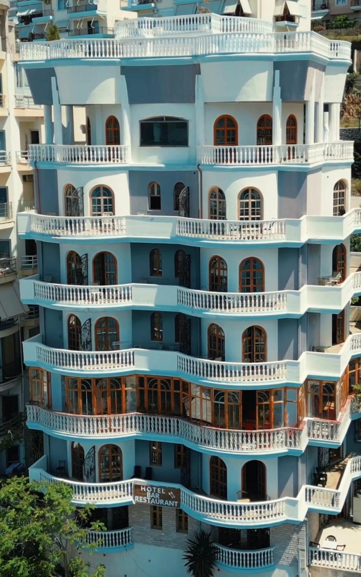 Monte Cristo Hotel With Rooftop Pool Sarandë エクステリア 写真