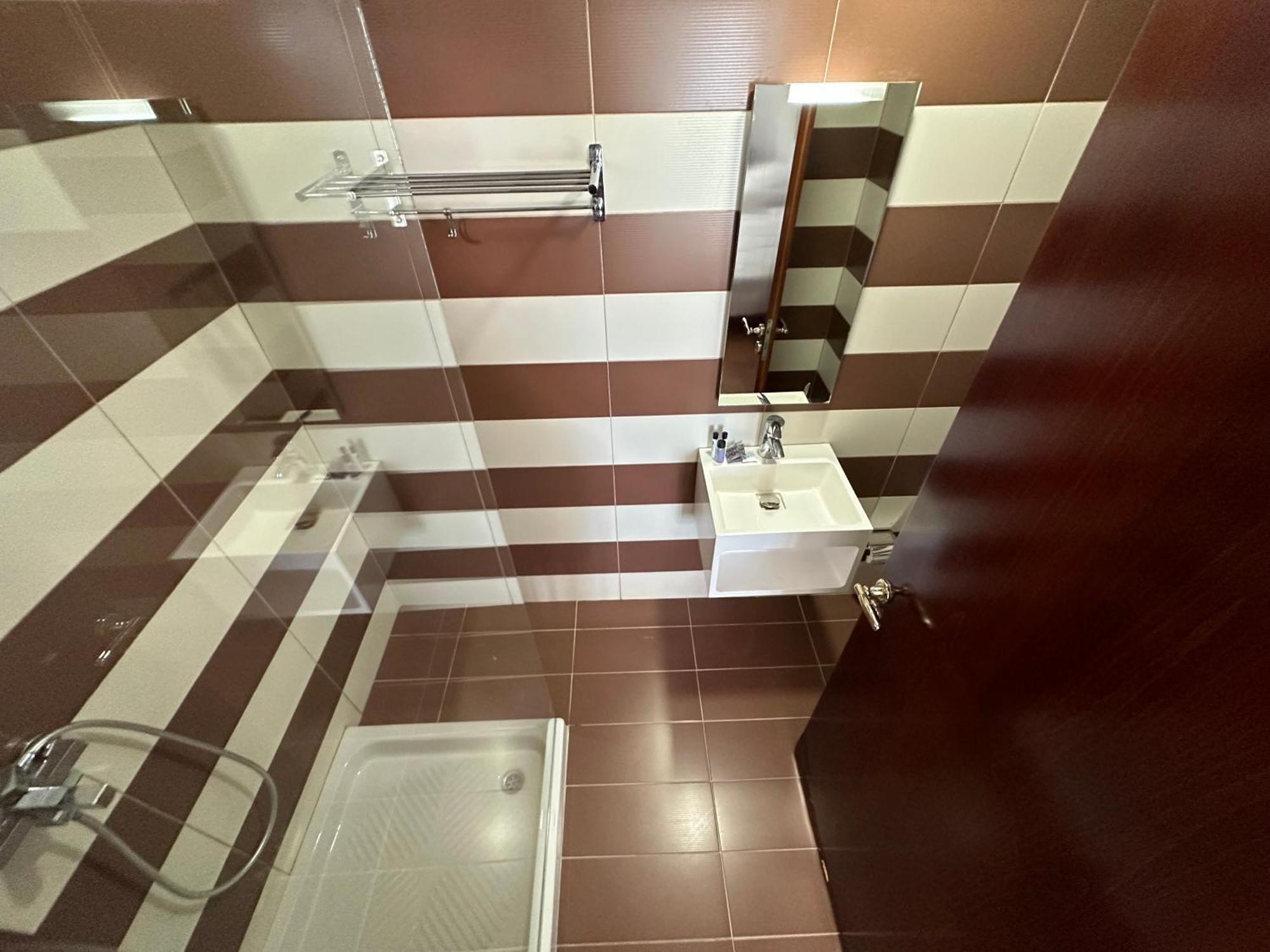 Monte Cristo Hotel With Rooftop Pool Sarandë エクステリア 写真