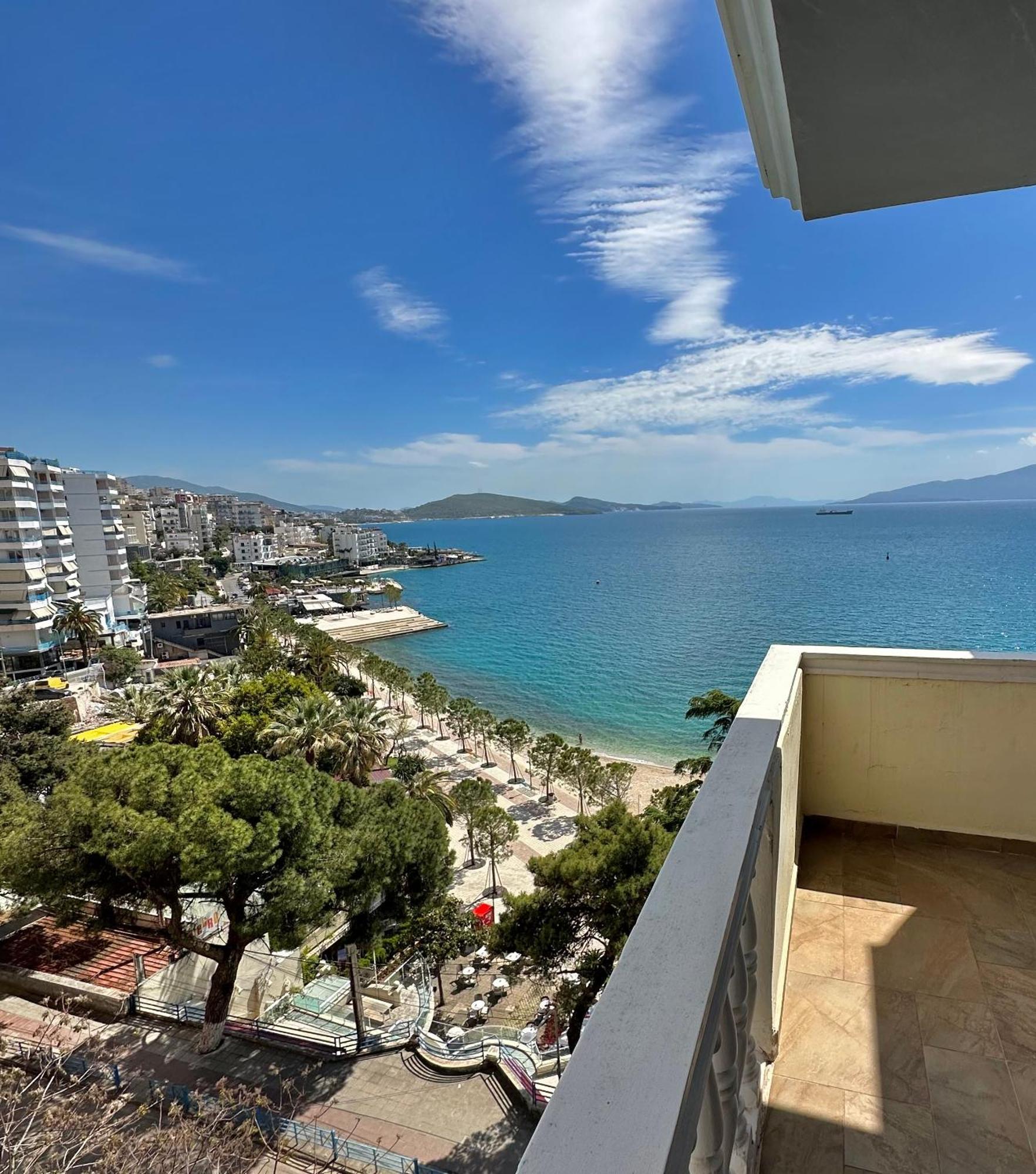 Monte Cristo Hotel With Rooftop Pool Sarandë エクステリア 写真